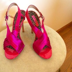 Betsey Johnson  size 10  Fuschia